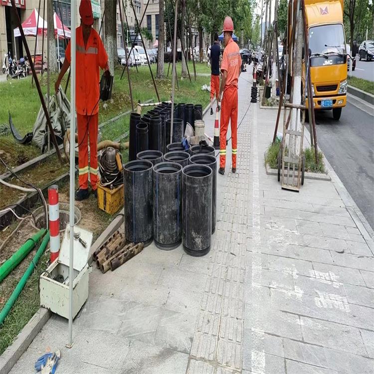 双湖管道短管置换修复